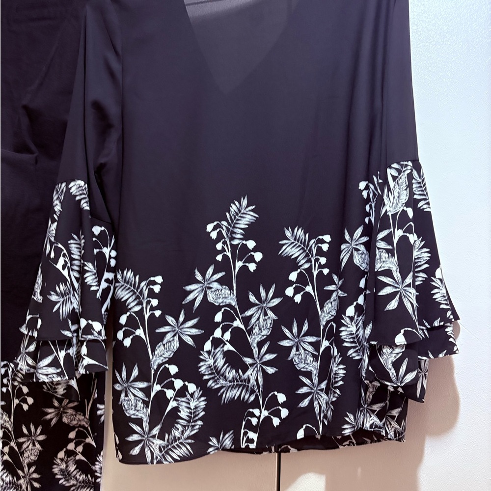 Black and White Floral Women's Jumpsuit - Picture 6 of 12